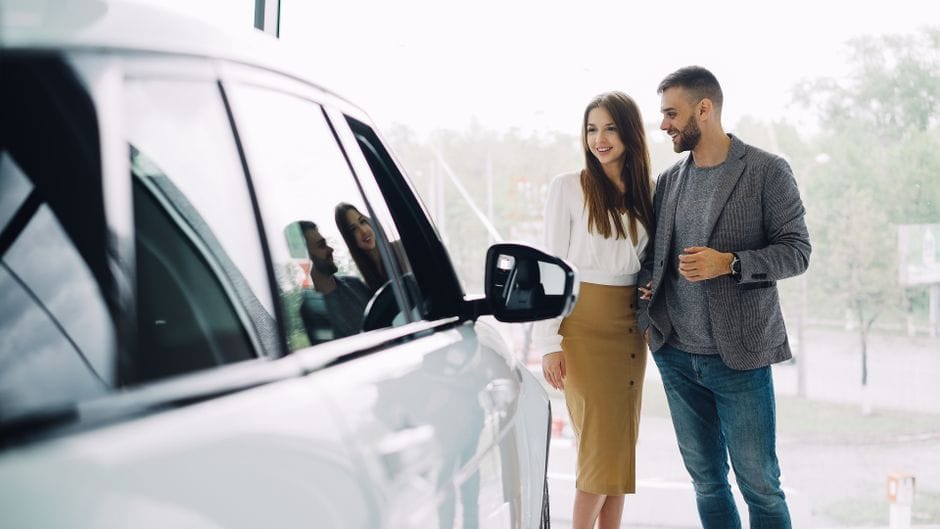 Comprare l'auto: nuovo, usato o noleggio a lungo termine?